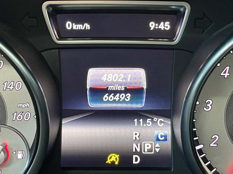 2017 Mercedes-Benz GLA 2.0 GLA250 AMG Line (Premium Plus) SUV 5dr Petrol 7G-DCT 4MATIC Euro 6 (s/...