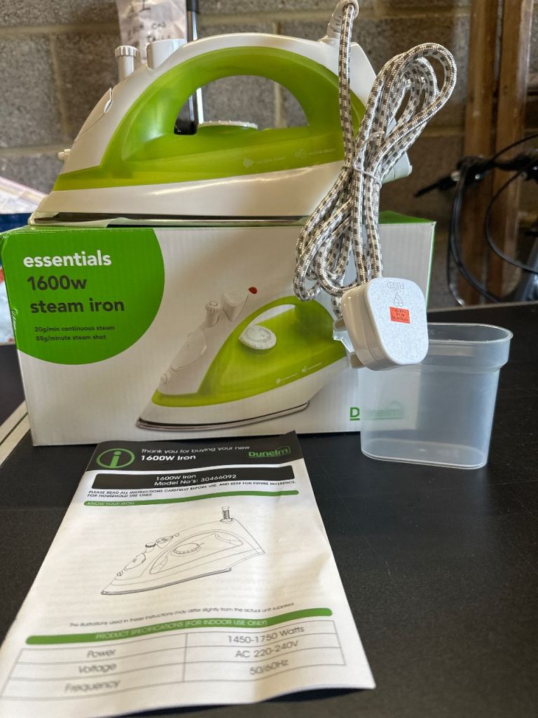 Essentials 1600W Steam Iron – Good Condition