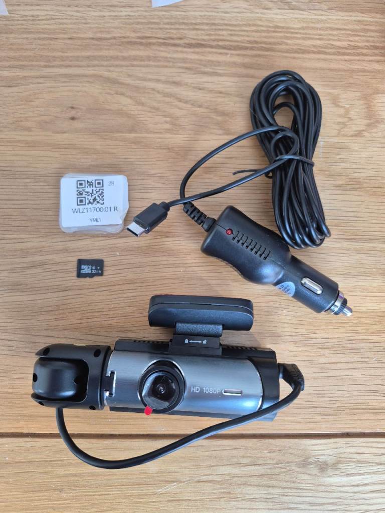 2 car dashcams 
