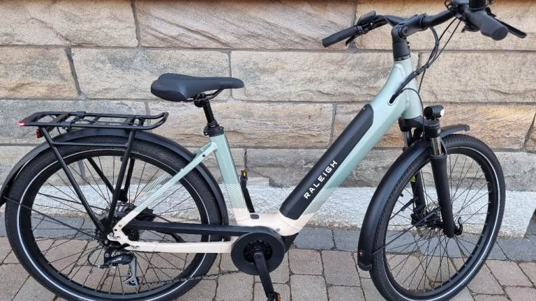 Raleigh Centros Low Step Derailleur Gear Hybrid Electric Bike, BOSCH Performance