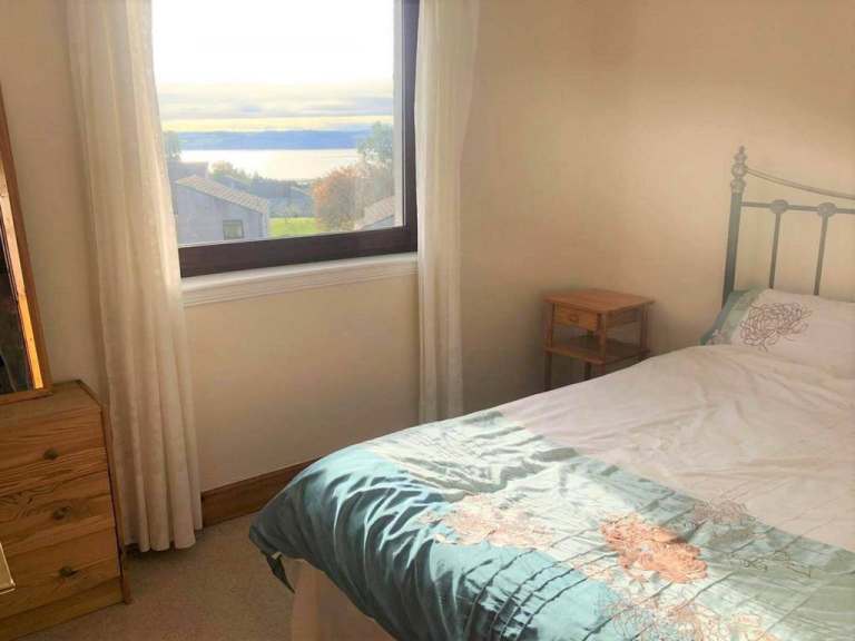 Room Available – 241 Docharty Terrace (Available Late March / Early April)