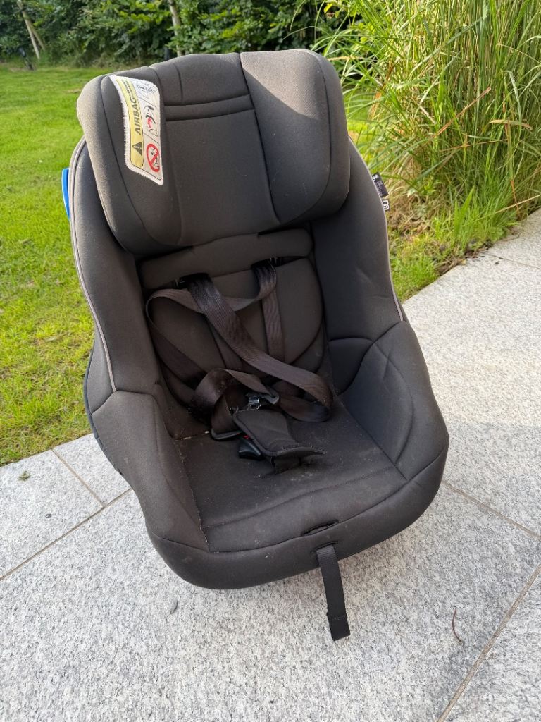 Mothercare Group 0+/1 Car Seat (0–18kg) – £30