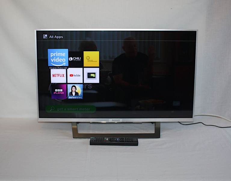 Sony 32 inch Smart LED TV with Built-in Freeview HD - KDL-32WD752