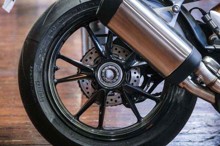 Triumph Speed Triple RR "Bond Edition" No: 49 of 60