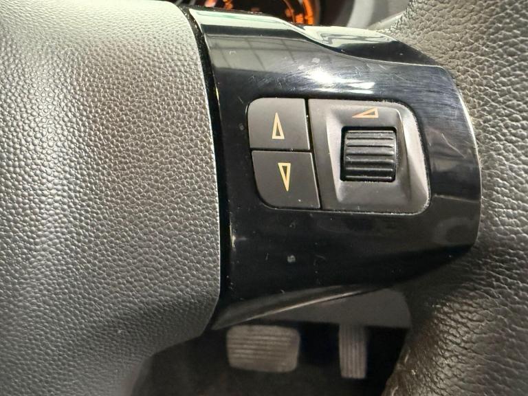 2013 Vauxhall Corsa 1.4 16V SE Auto Euro 5 5dr HATCHBACK Petrol Automatic