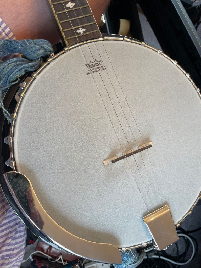 Stagg 5 string banjo with hard case — ONO