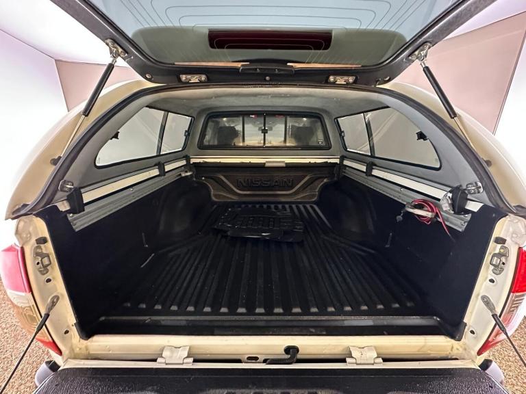 2018 Nissan Navara 2.3 dCi N-Guard Auto 4WD Euro 6 4dr PICK UP Diesel Automatic