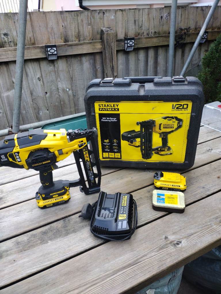 STANLEY FAT MAX  BRAD NAILER