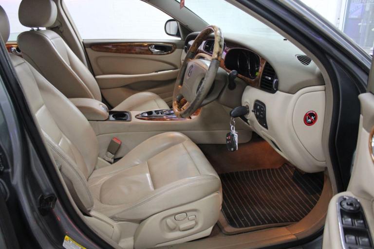 2003 Jaguar XJ 4.2 XJ8 SE 4dr SALOON Petrol Automatic