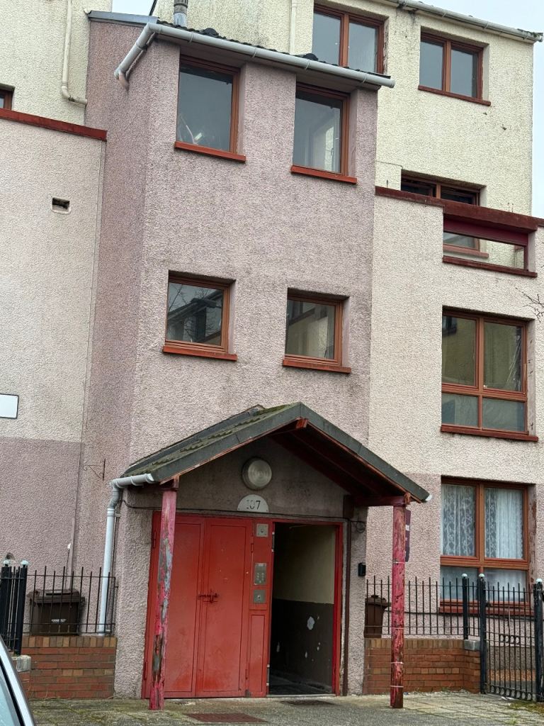 FOUR BEDROOM FLAT FOR RENT IN WESTER HAILES AREA