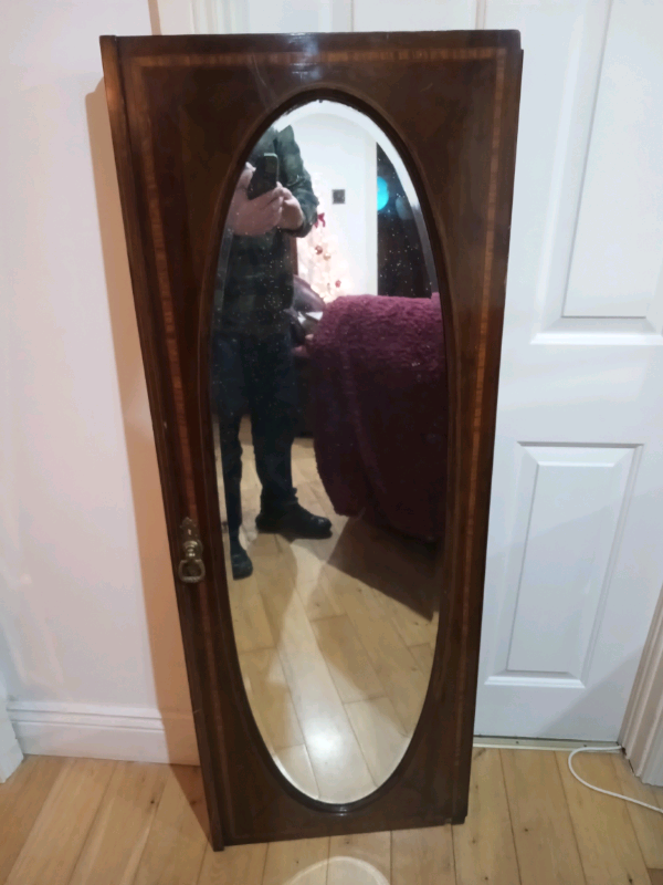 Antique Mahogany Framed oval Mirror 
