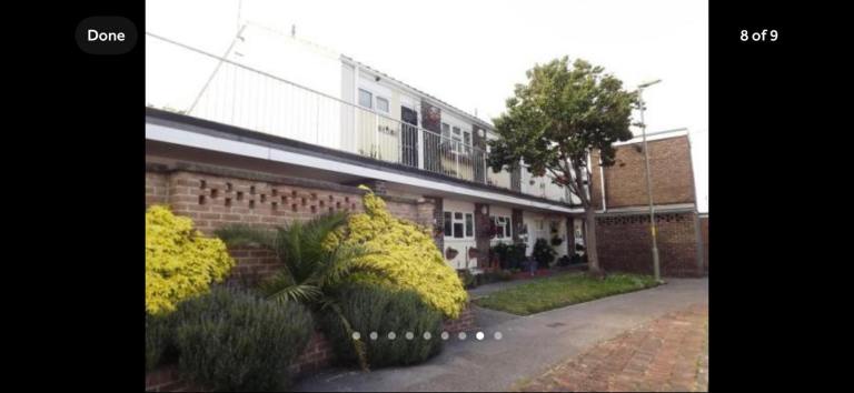Large ground floor one bedroom flat in gosport