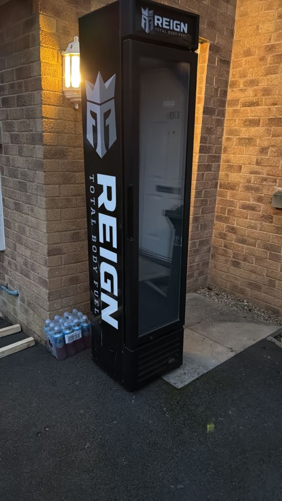 Medium drinks fridge 