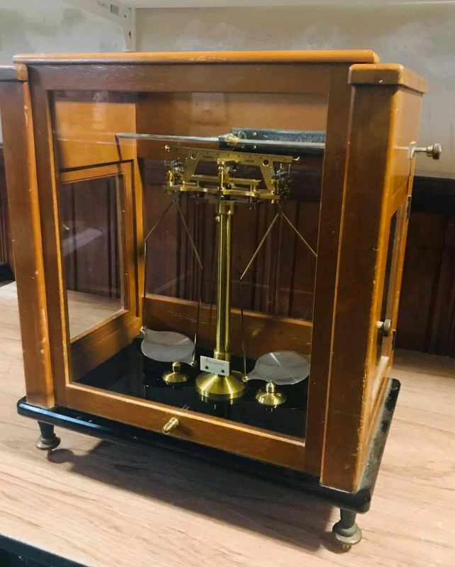 Stanton Instruments Ltd London Balance Pan Scales Model C.B.3.