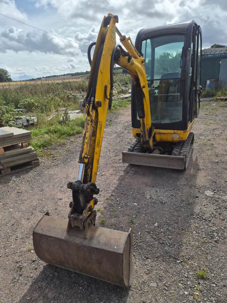 Jcb 8018