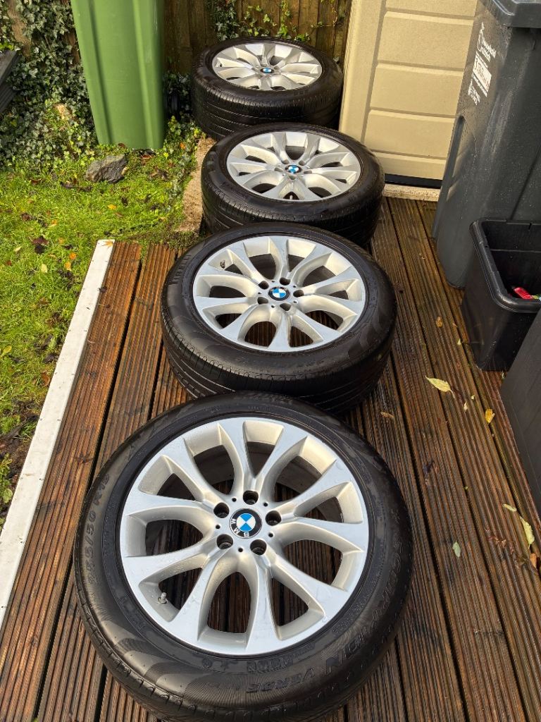 Genuine 19” BMW alloy wheels and tyres. 
