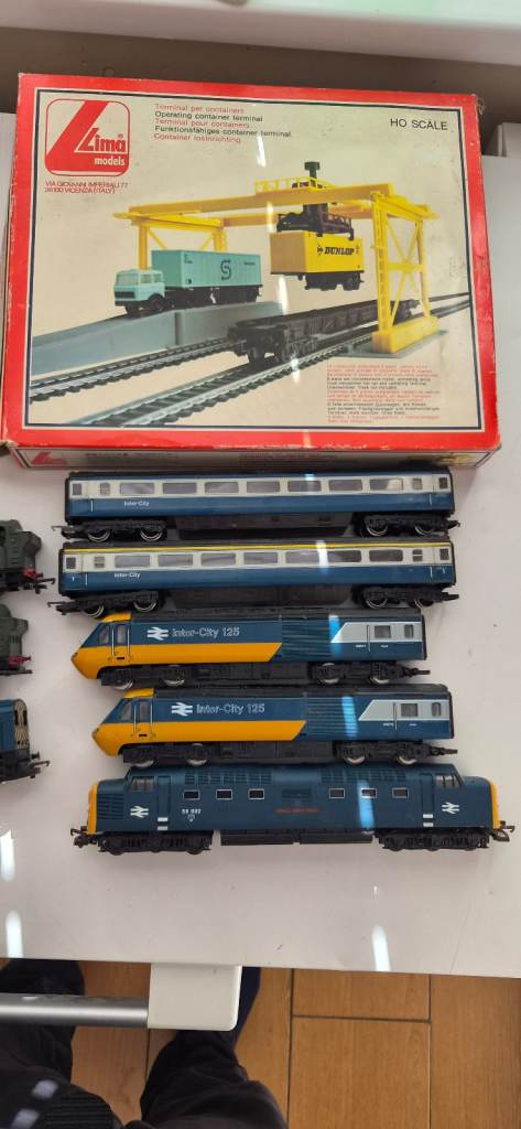 Model railway trains and scenery