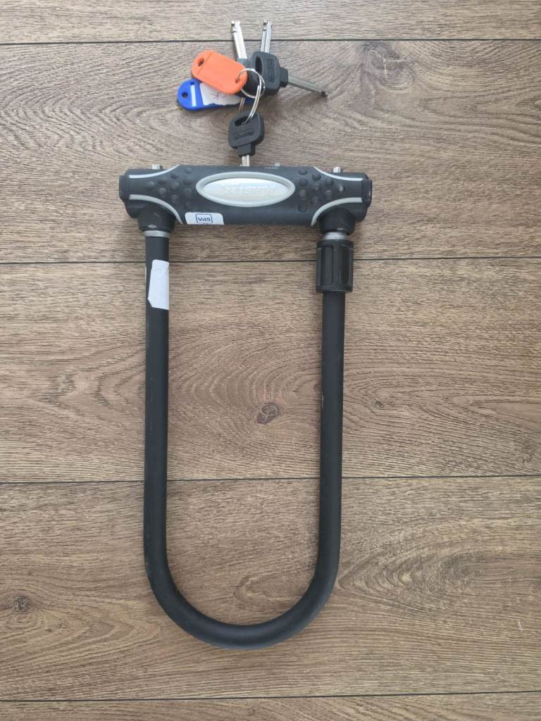 Master Lock Gold Standard Bike Lock with Wire - Excellent Condition