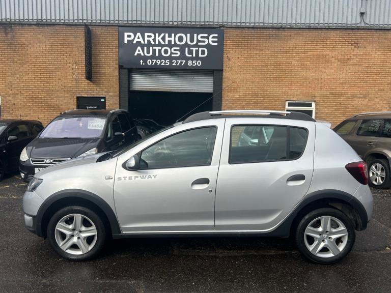 2014 Dacia Sandero Stepway 0.9 TCe Laureate 5dr HATCHBACK Petrol Manual