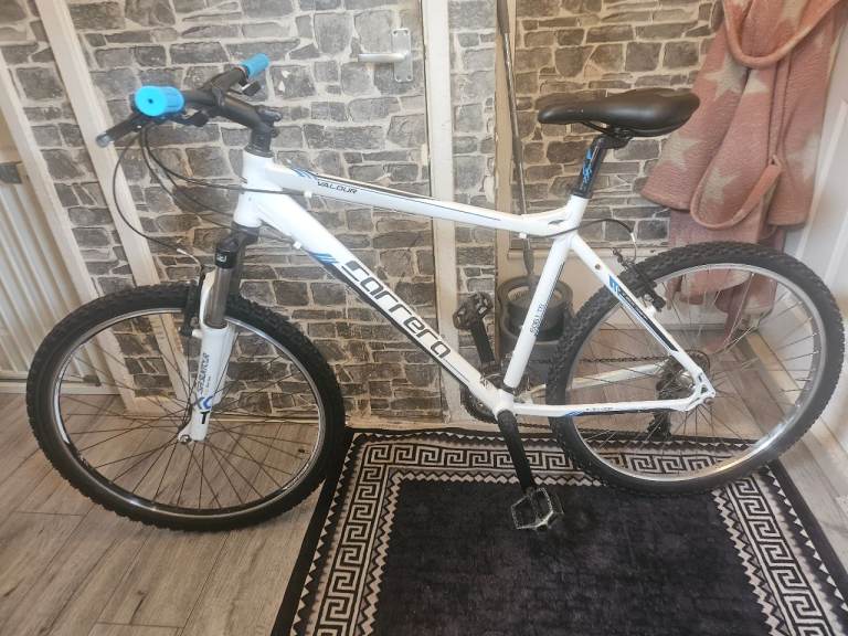 Carrera valour mountain bike