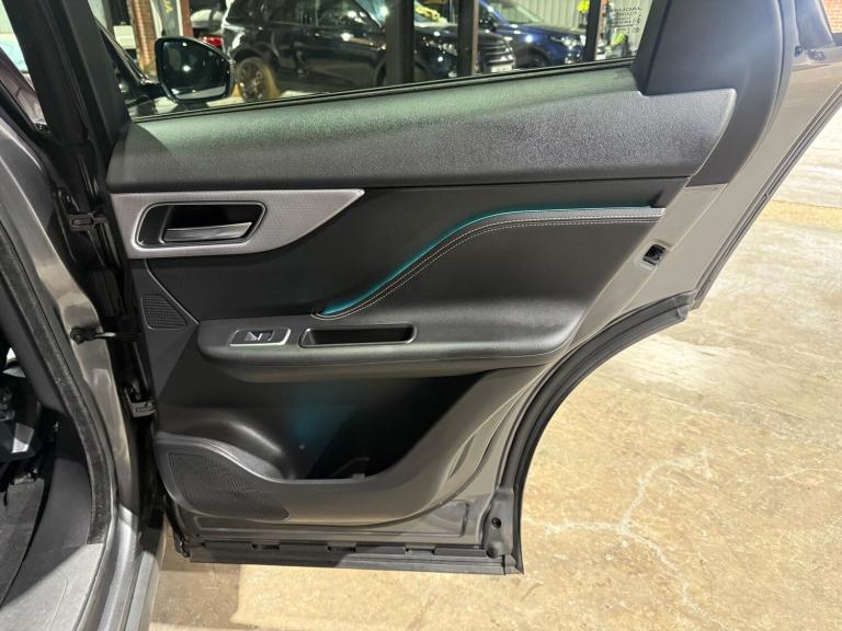 2017 Jaguar F-Pace 2.0 D180 R-Sport SUV 5dr Diesel Auto AWD Euro 6 (s/s) (180