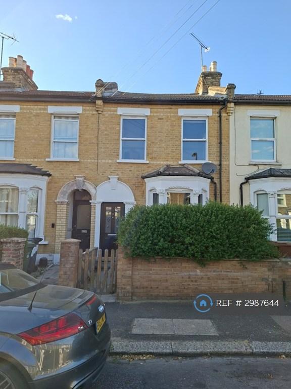 3 bedroom house in Millais Road, London, E11 (3 bed) (#2987644)