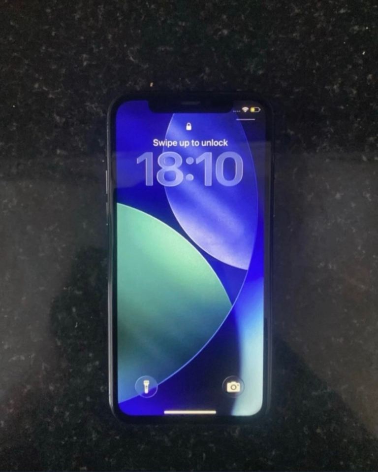iPhone 11 Pro unlocked 64GB Excellent condition 