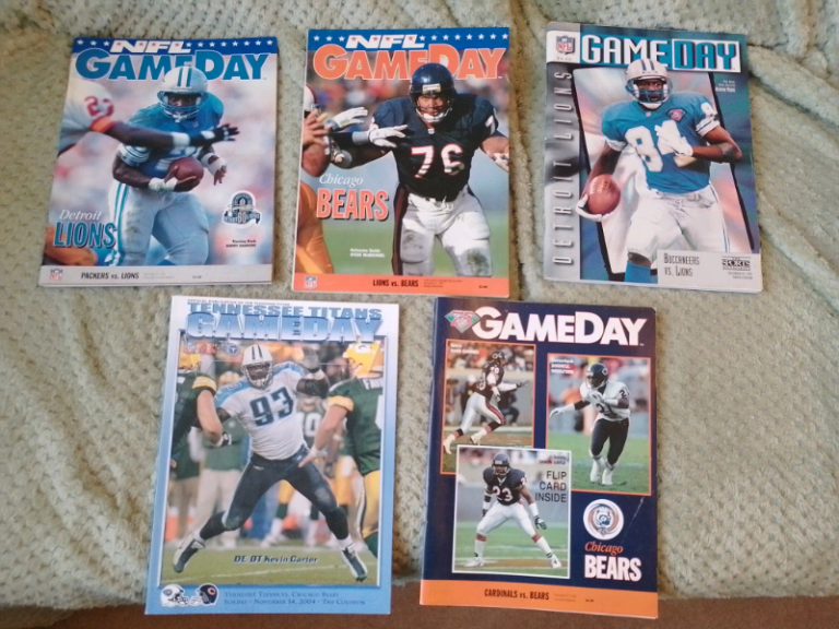 Bundle of NFL Gameday magazines from the 90's