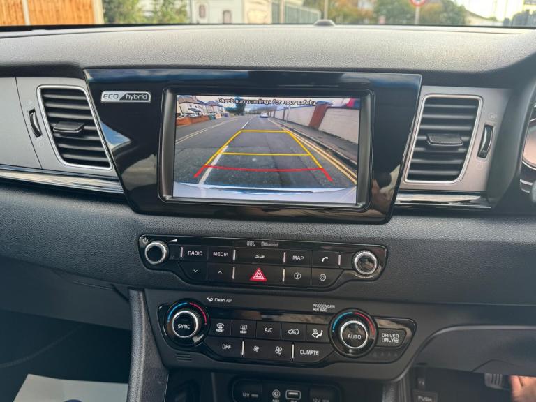 2017 Kia Niro 1.6h GDi 3 DCT Euro 6 (s/s) 5dr ESTATE Petrol/Electric Hybrid Automatic