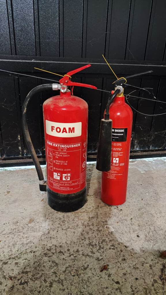 Foam & Co2 Fire extinguishers