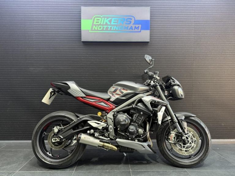 Triumph Street Triple 765 RS 2021 **3200 miles and Scorpion exhaust**