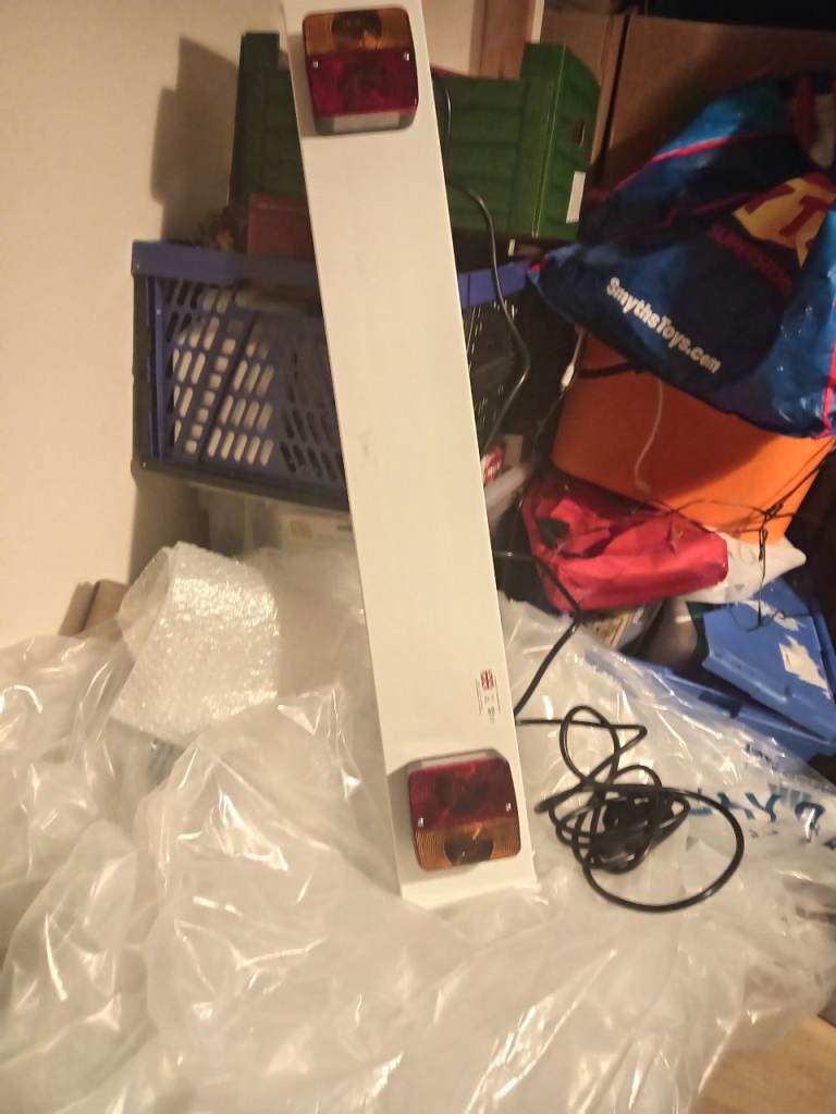 TRAILER BOARD WITH LIGHTS