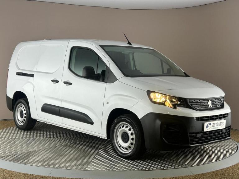 2023 Peugeot Partner 950 1.5 BlueHDi 100 Professional Premium + Van PANEL VAN DIESEL Manual