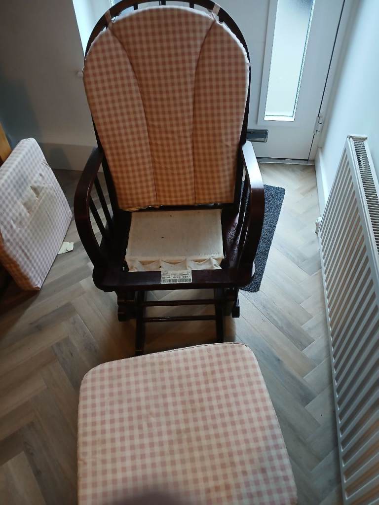 Nursing/rocking chair 