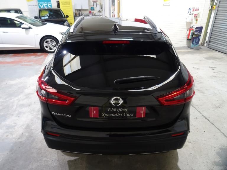 2019 Nissan Qashqai 1.3 DiG-T Tekna 5dr **LOW MILEAGE*ONLY 37000 MILES FROM NEW** HATCHBACK Petro...