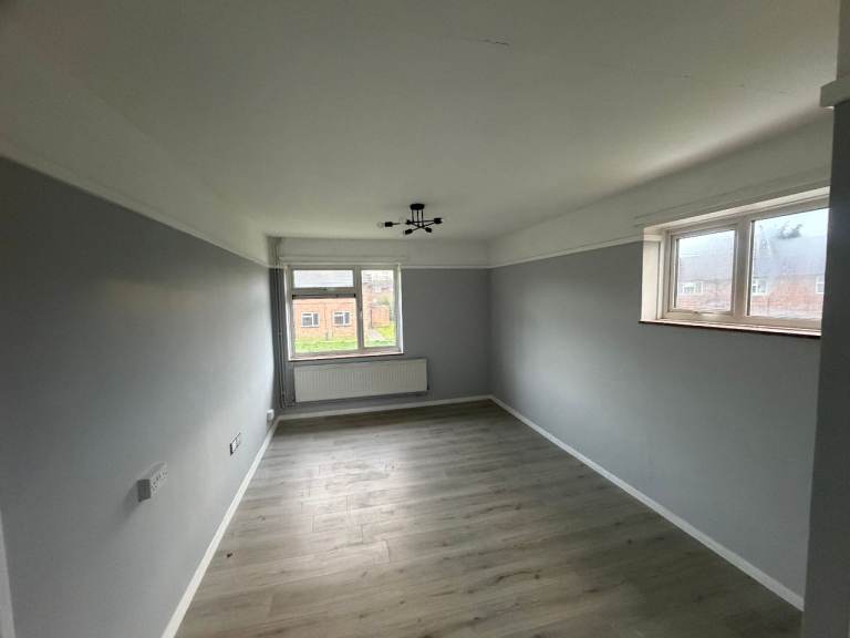 1-Bedroom Flat Available - Tunbridge Wells, TN2