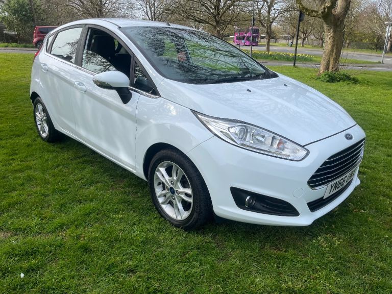Ford Fiesta 1.2 5 Zetec 2016 66 Reg 5 Door White Full Service History Long MOT