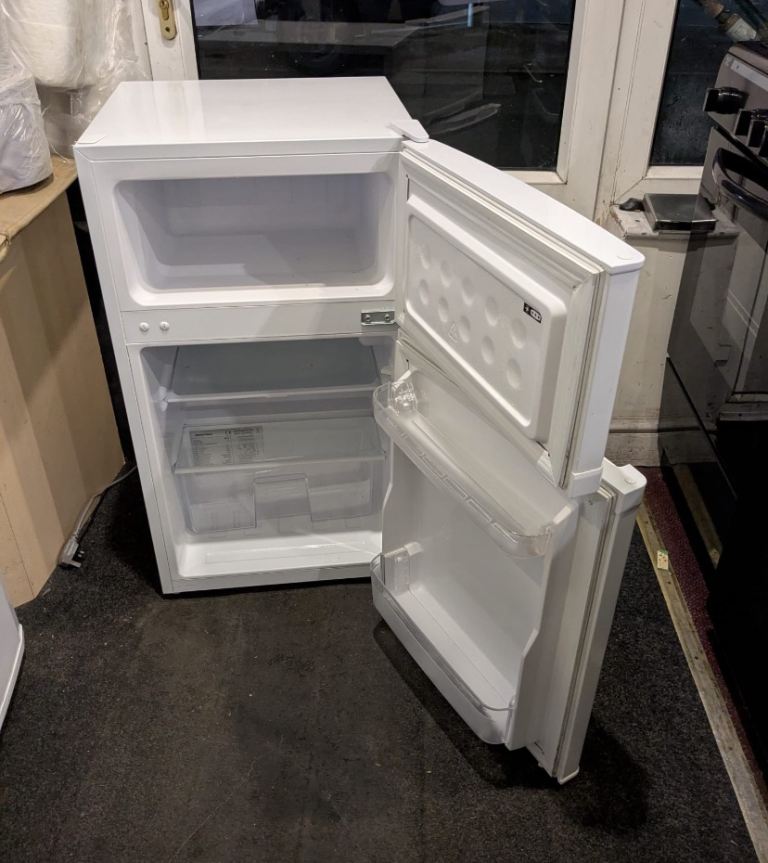 Curry’s Essential Undercounter Frost Free Fridge Freezer