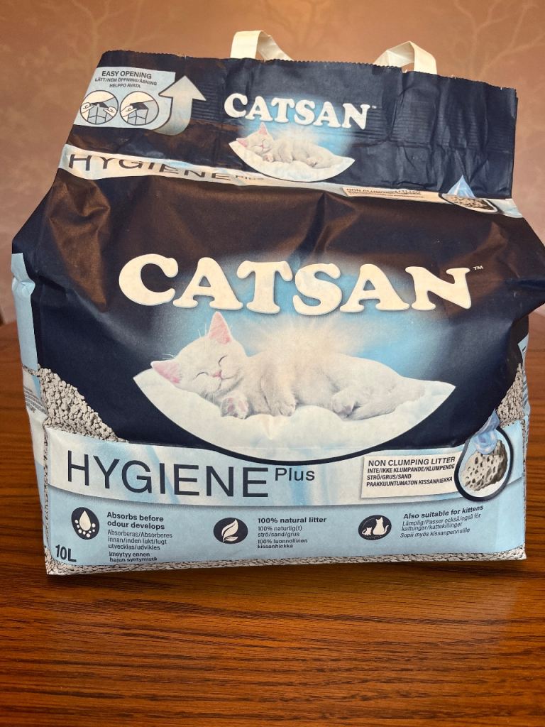 Catsan cat litter 