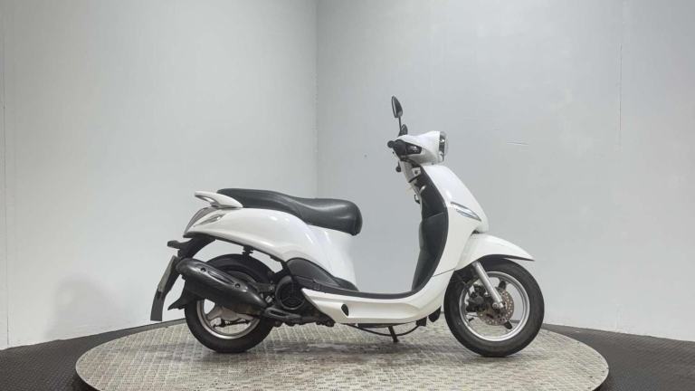 Yamaha Delight 115 Scooter Petrol Automatic (6 ps)