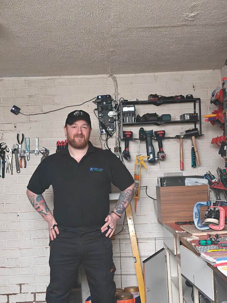 Odd Jobs, Repairs, PCs, Electrics, Furniture building, Car Servicing, No Job Too Small!