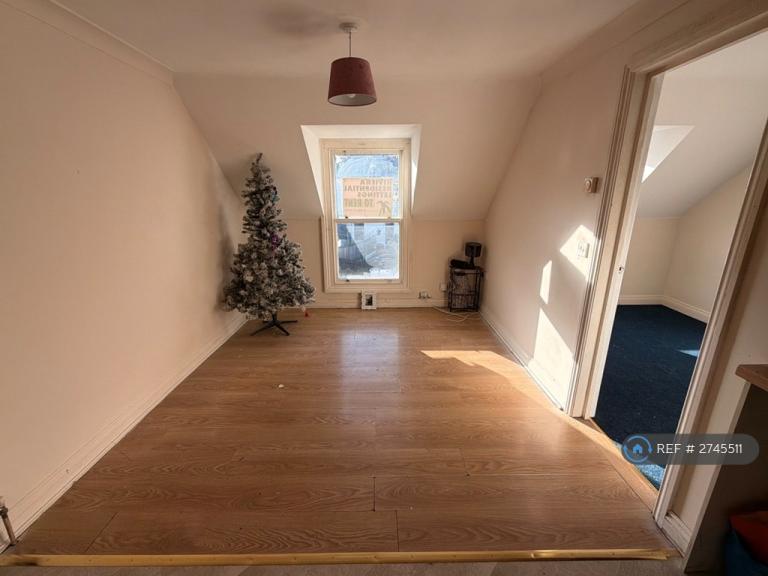 2 bedroom flat in Abbey Road, Torquay, TQ2 (2 bed) (#2745511)