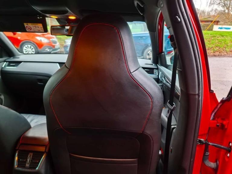 2015 Skoda Octavia 2.0 Octavia vRS TDI 4x4 Semi-Auto 4WD 5dr Hatchback Diesel Automatic