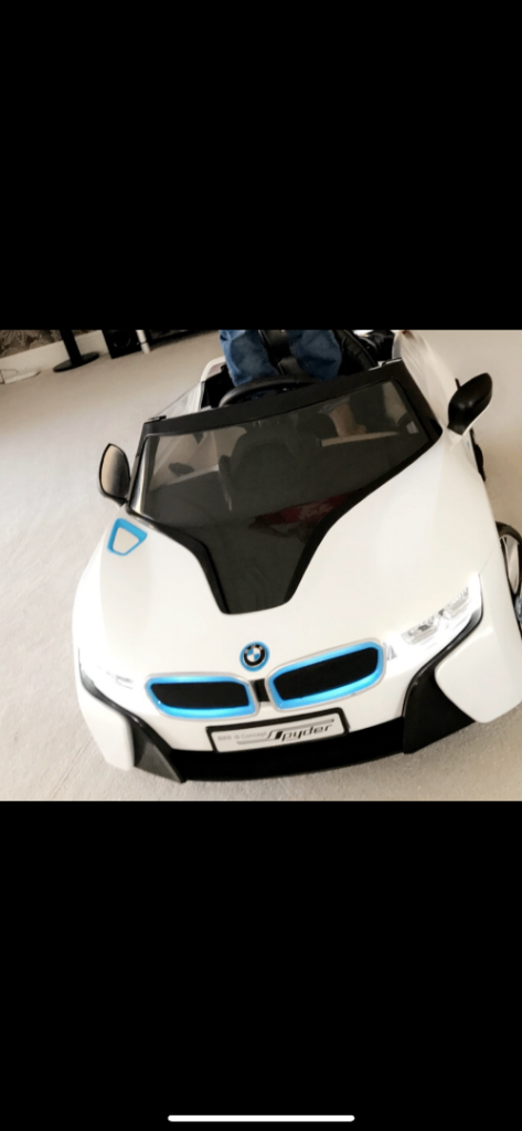 BMW i8 2 seater electric car 