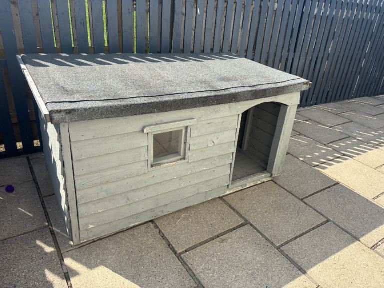 Dog kennel for sale 