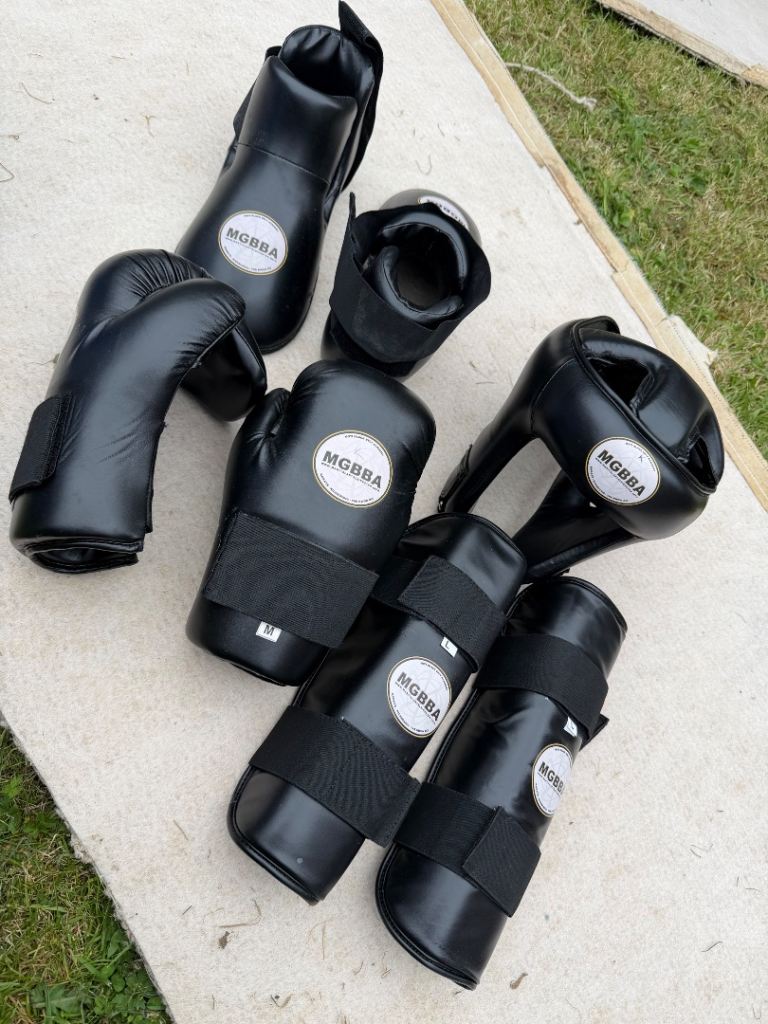 MMM, Muay Thai, Kickboxing, Karate - full kit 