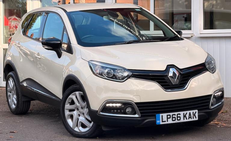 2017 Renault Captur 0.9 TCe ENERGY Dynamique Nav SUV 5dr Petrol Manual Euro 6 (s/s) (90 ps) SUV P...