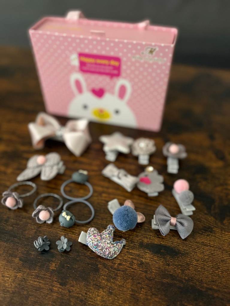 image for Set of Grey and Pink Hair Clips 🎀