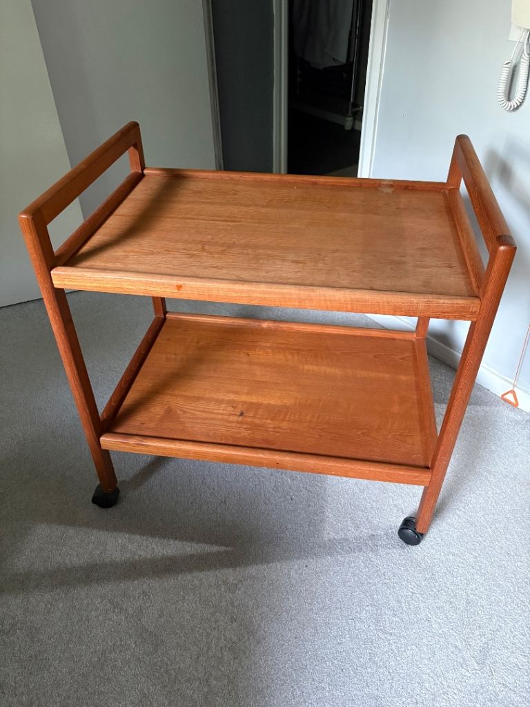 Coffee table / Trolly 