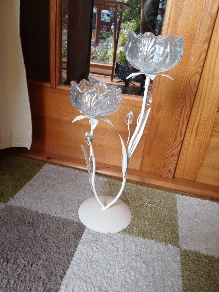 Cream coloured ornament 